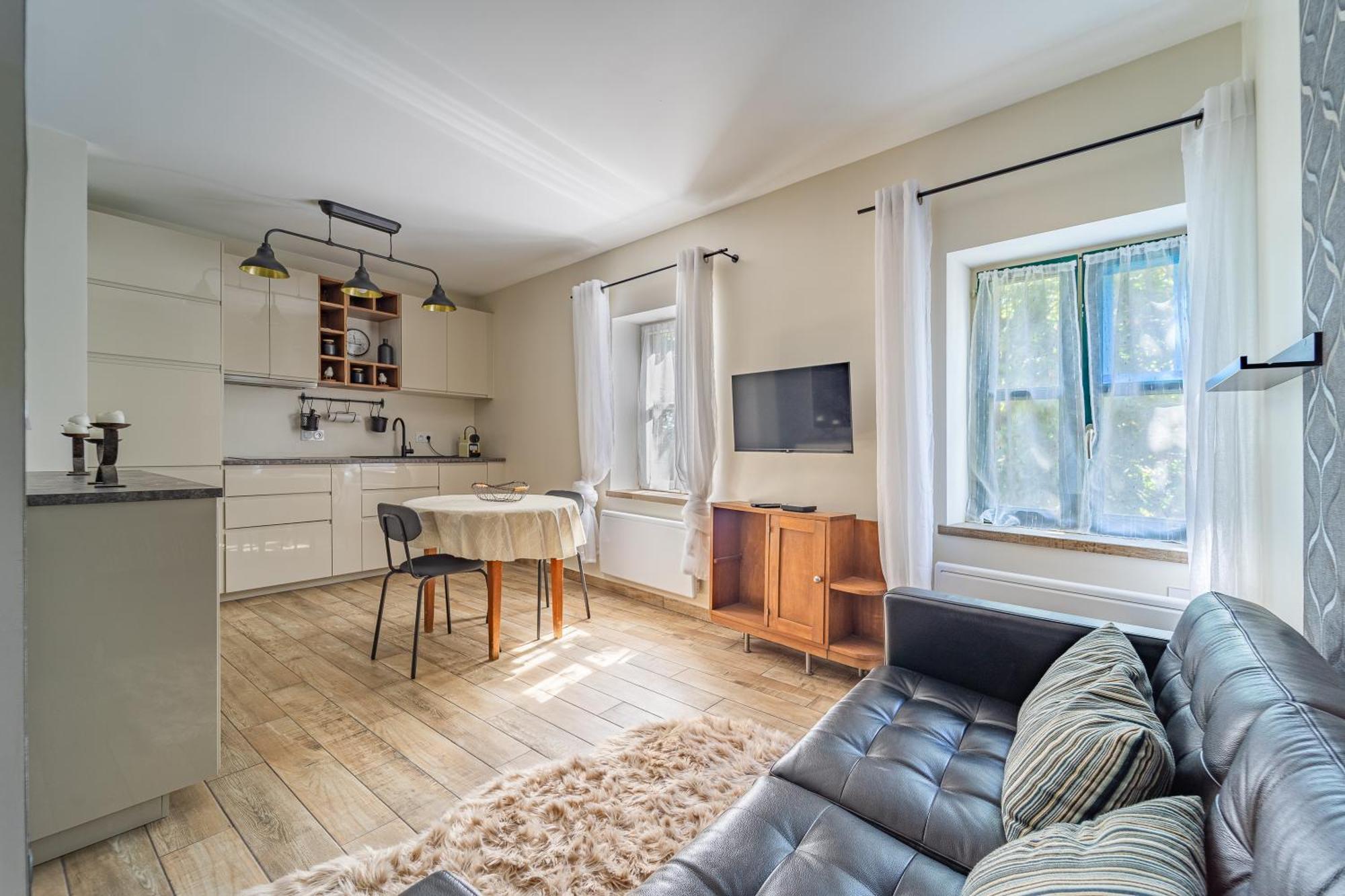 Cosy Room'S Frontonas Bagian luar foto